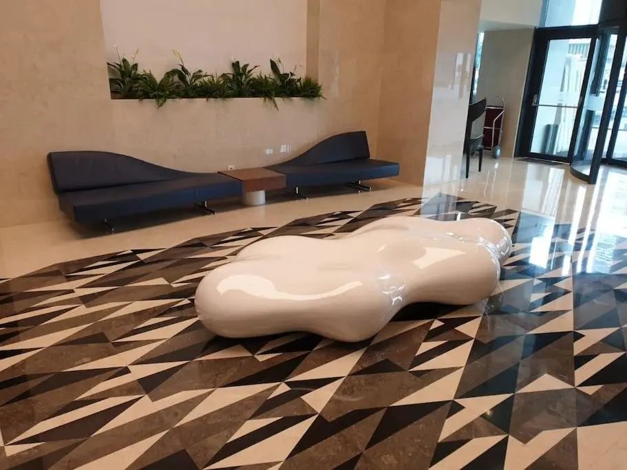 Батуми: Leo Group Luxury Apartment 24-13 Alliance Palace