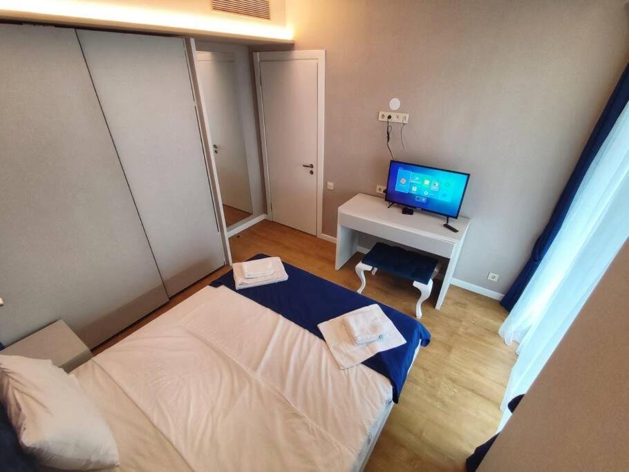 Батуми: Leo Group Luxury Apartment 18-20 Alliance Palace