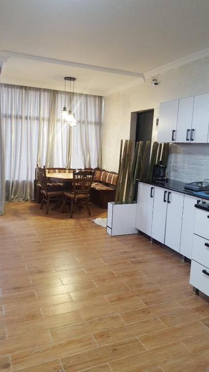 Батуми: Heaven apartments in Orbi City