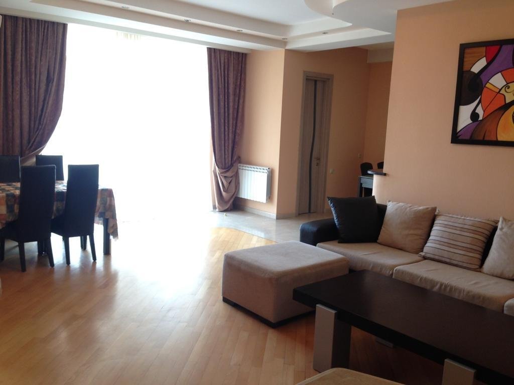 Тбилиси: Avenue Apartment