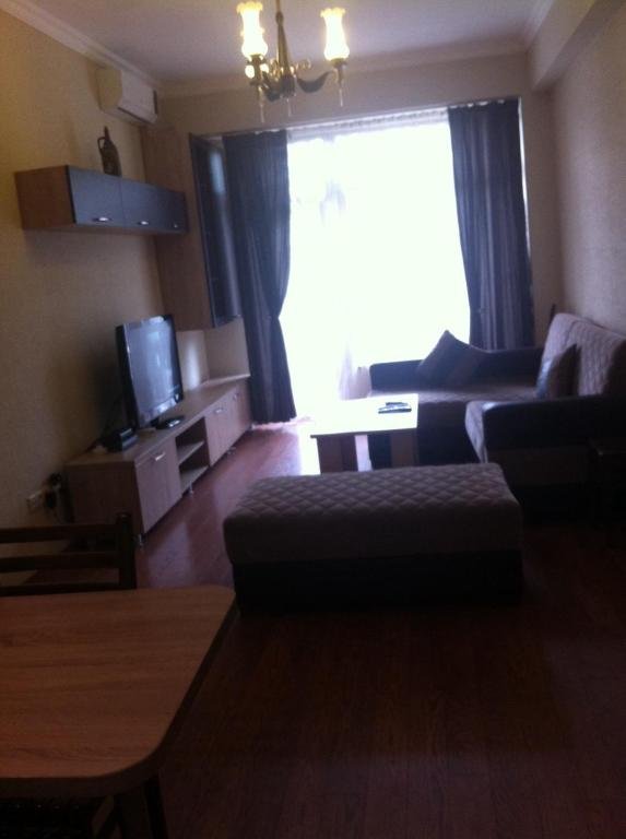 Тбилиси: Ninuli's Apartment On Kazbegi Avenue