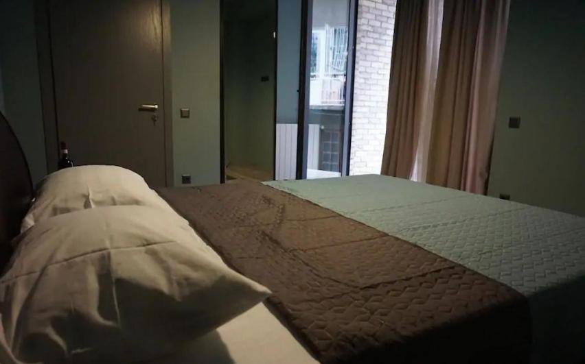 Тбилиси: Tbilisi Apartments Pekini