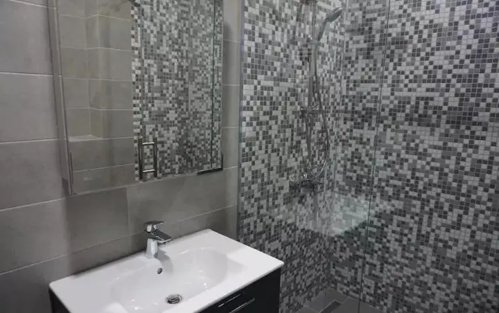 Тбилиси: Tbilisi Apartments Pekini