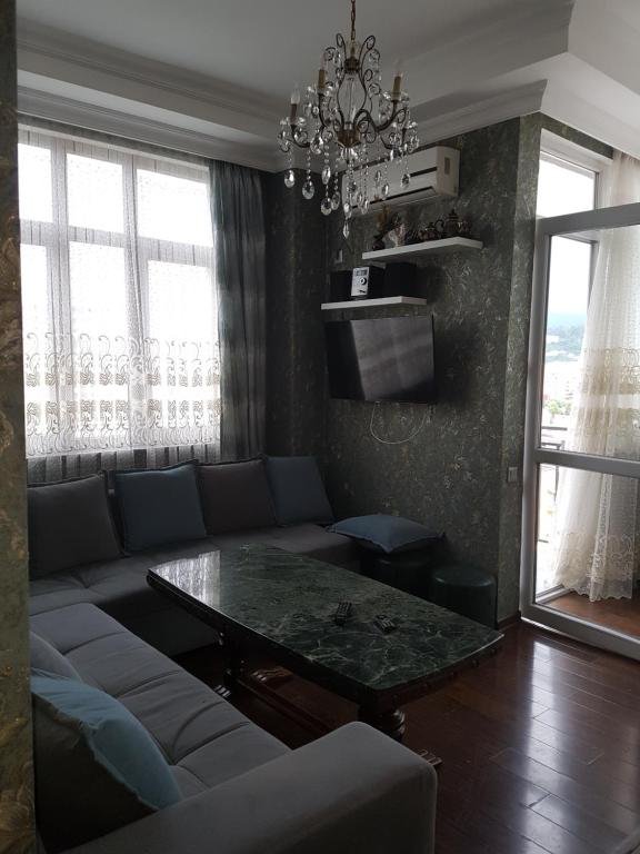Батуми: Apartment On Chavchavadze Avenue