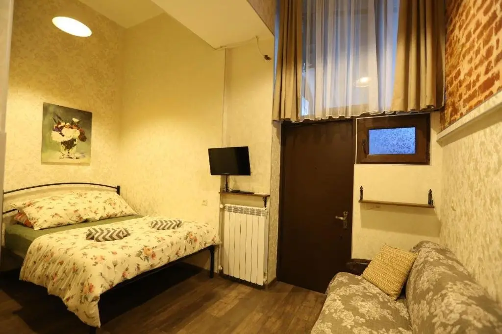 Тбилиси: Luky apartment on Rustaveli Ave.