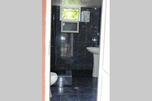 Кобулети: Nazi's Guest House