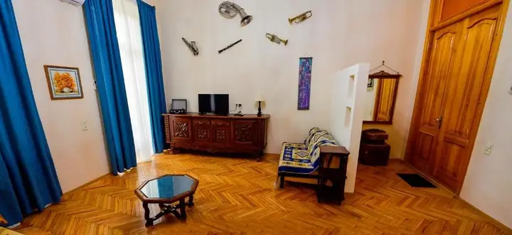 Тбилиси: Freedom Square Old Town Apartment