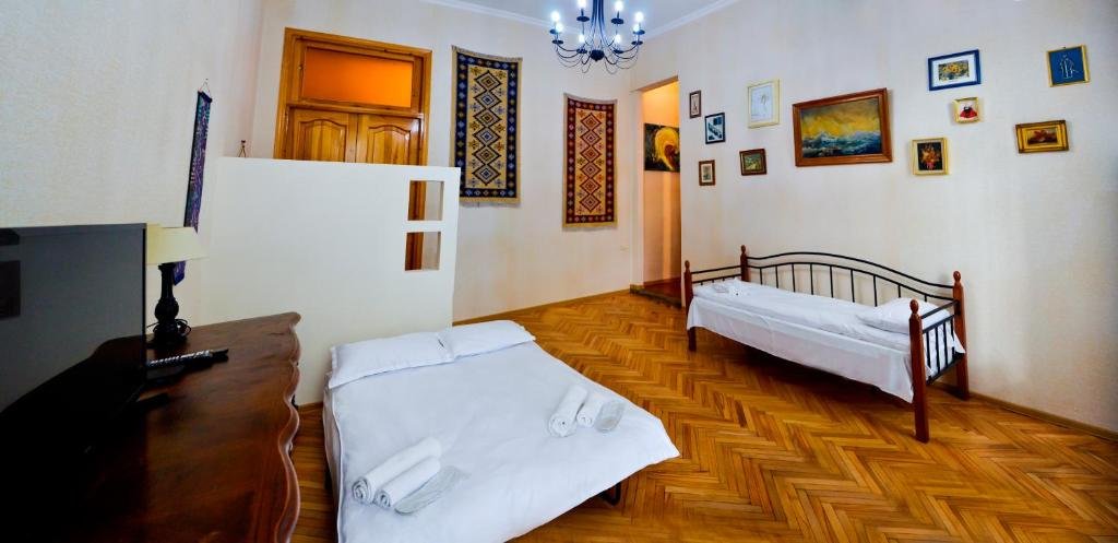 Тбилиси: Freedom Square Old Town Apartment
