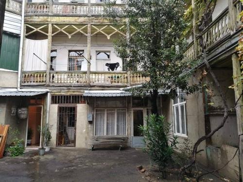 Тбилиси: Cozy Room in Tbilisi Yard