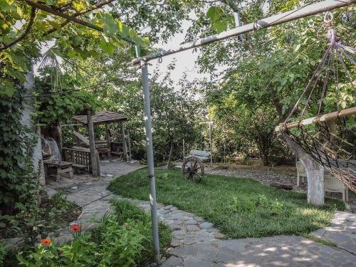 Тбилиси: Old Garden