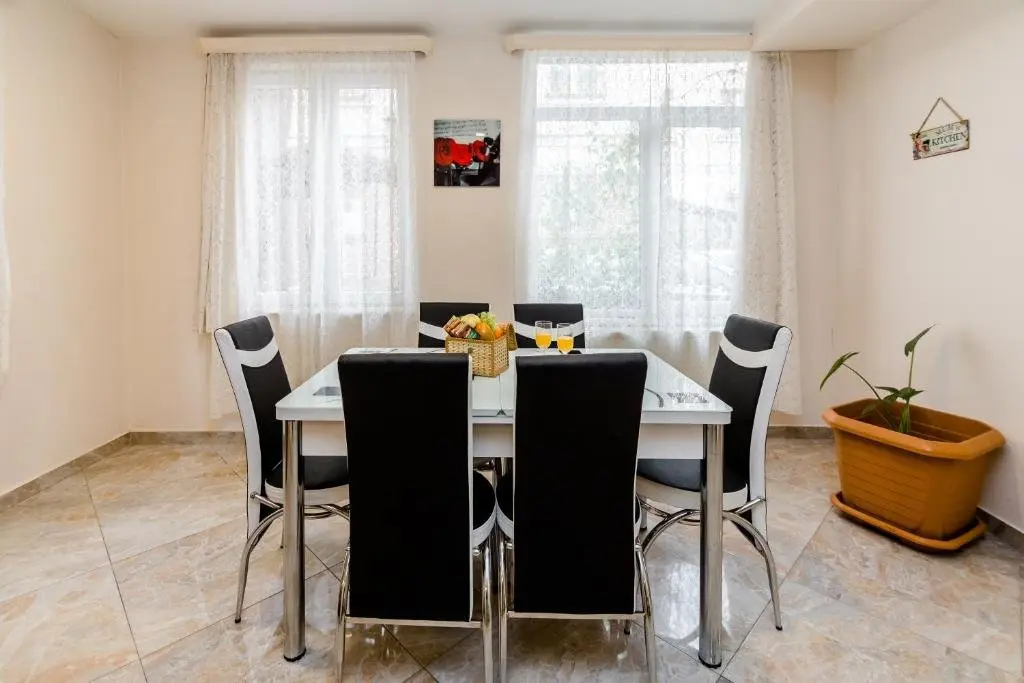 Тбилиси: Grand Apartment on Marjanishvili