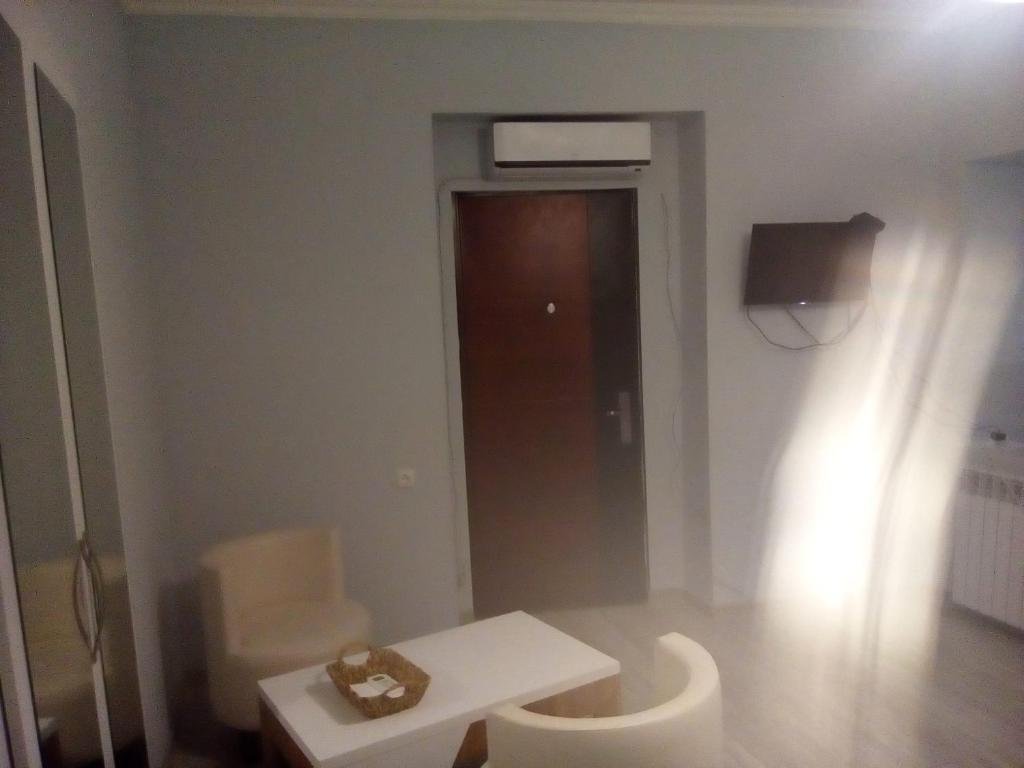 Тбилиси: Hotel Room in Rome street