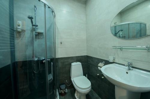 Батуми: Nina's Guest House