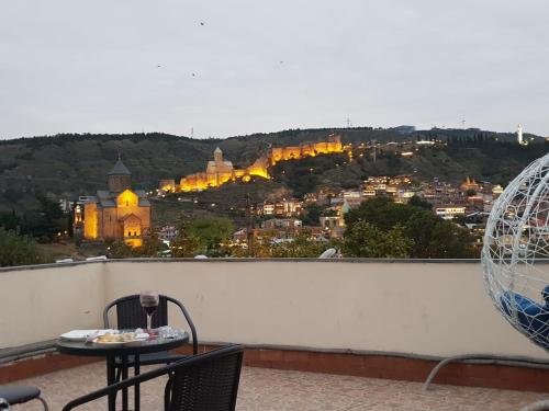 Тбилиси: PANORAMA on wine rize