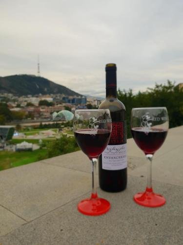 Тбилиси: PANORAMA on wine rize