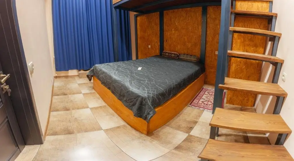 Тбилиси: Duplex Apartments in Old Tbilisi
