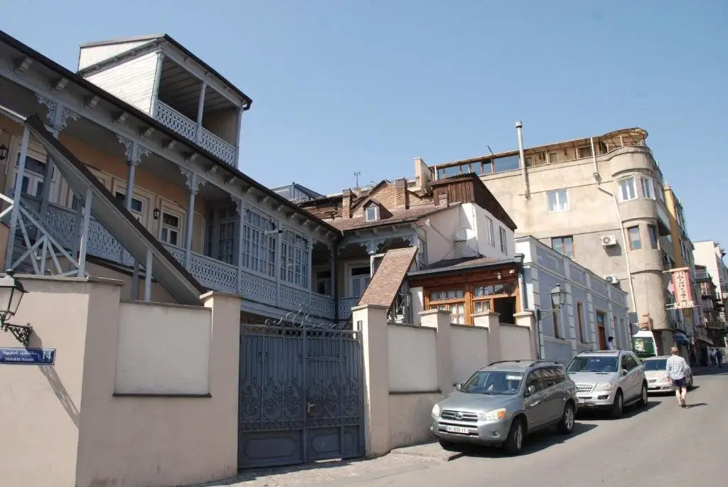 Тбилиси: OC Apartments Metekhi