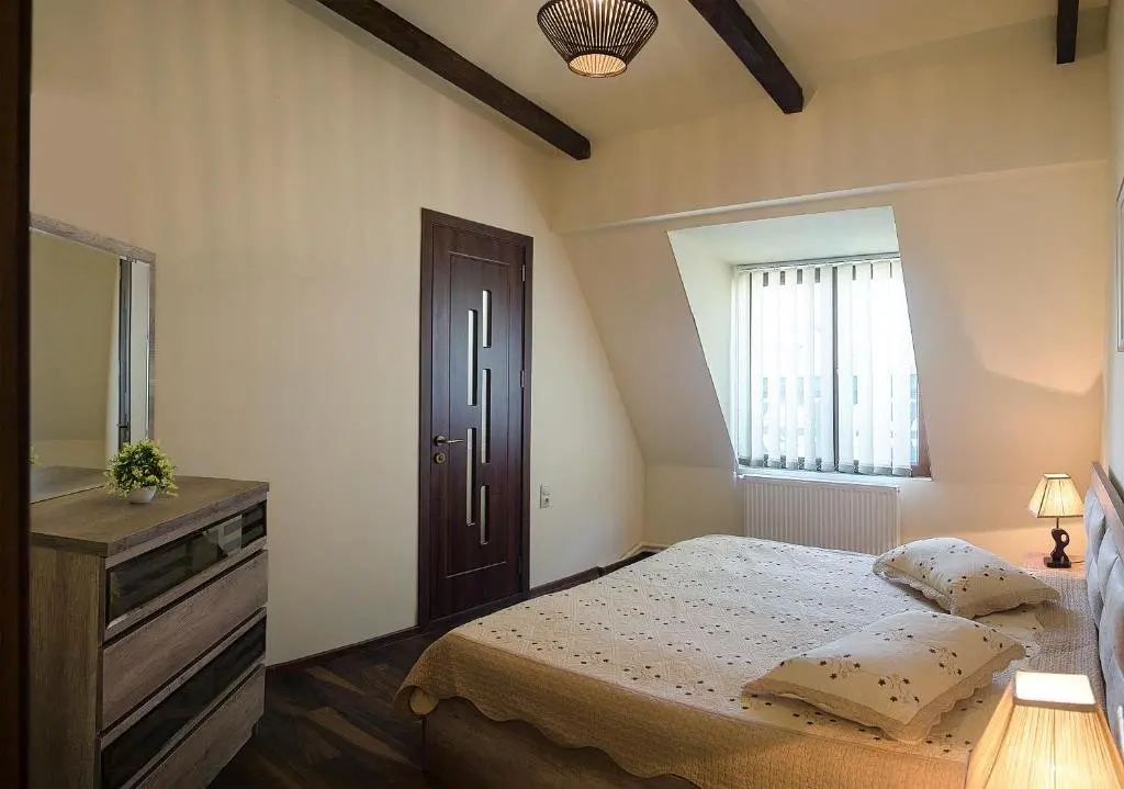 Тбилиси: Picturesque Four Bedroom Four Bathrom Penthouse Apartment