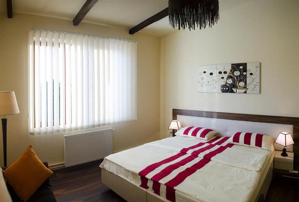 Тбилиси: Picturesque Four Bedroom Four Bathrom Penthouse Apartment