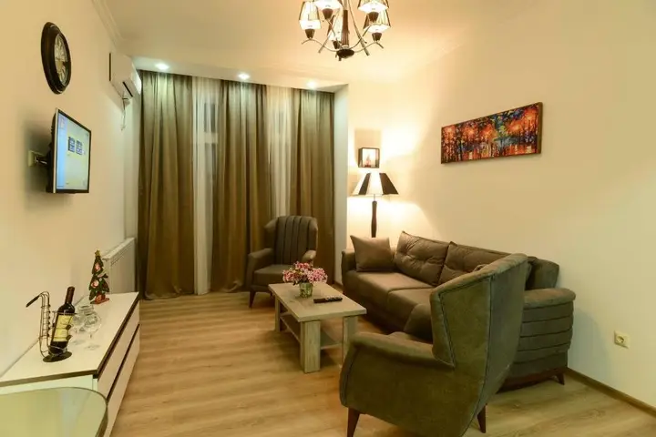 Тбилиси: Metekhi Apartments