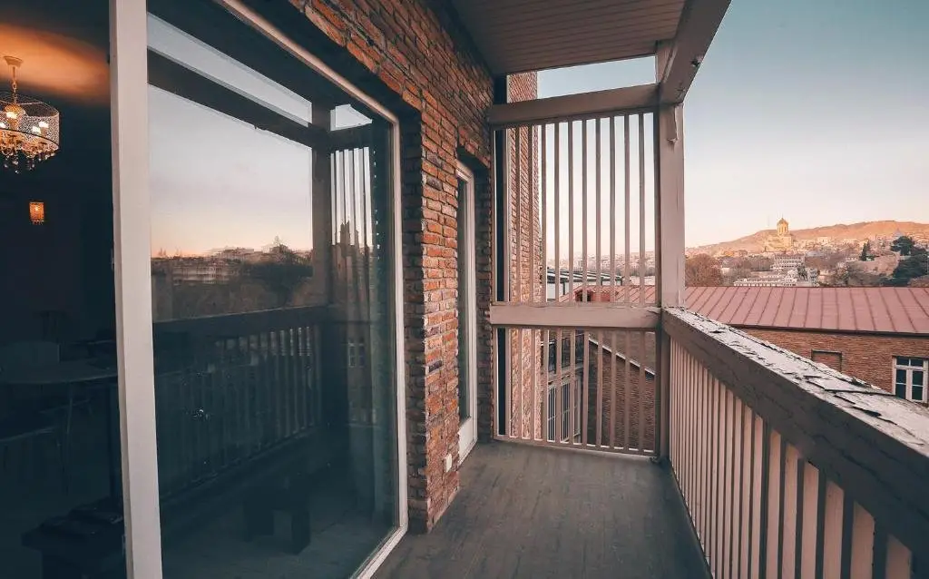 Тбилиси: New apartment with amazing views in Old City