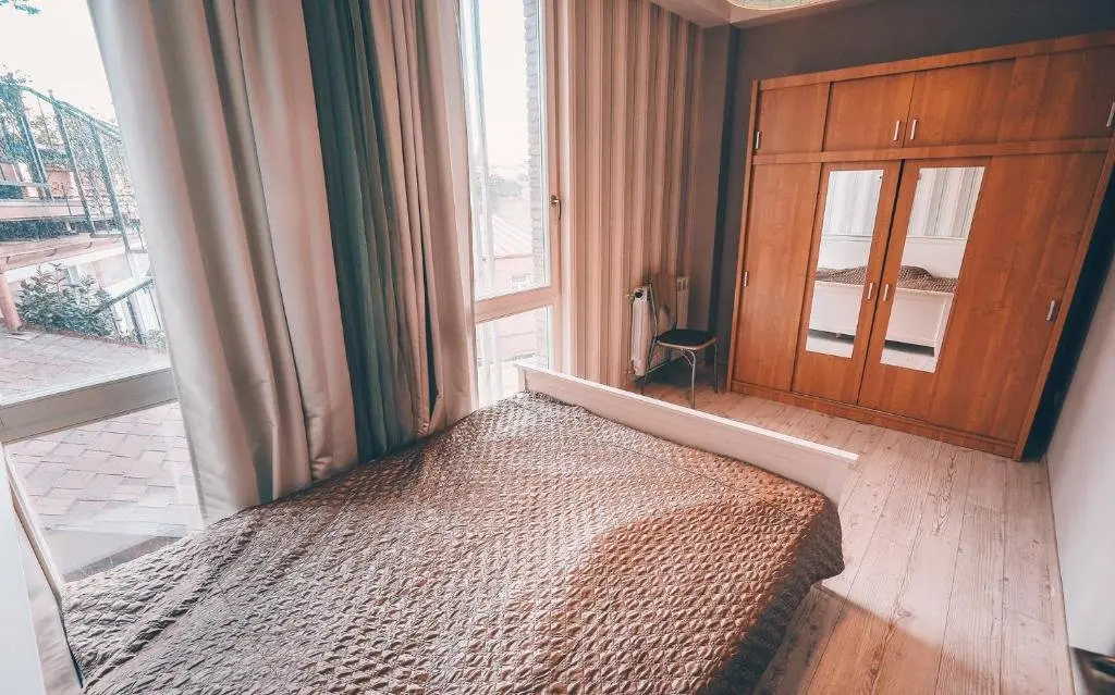Тбилиси: New apartment with amazing views in Old City