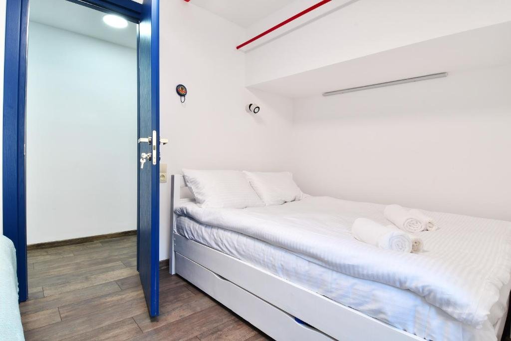 Тбилиси: SOLO Apartment (1BR Apartment)
