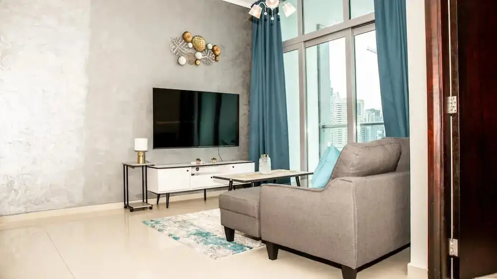 Дубай: Spacious Apartment in Marina Dubai
