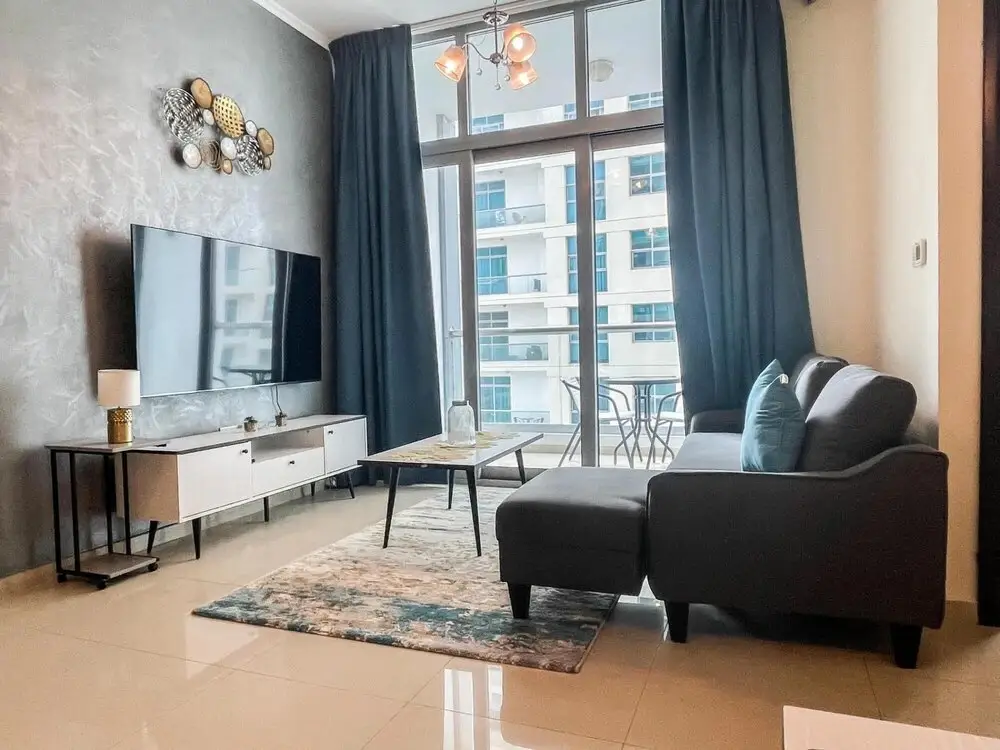 Дубай: Spacious Apartment in Marina Dubai
