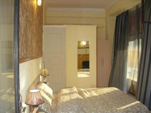 Тбилиси: Hotel Star Georgia