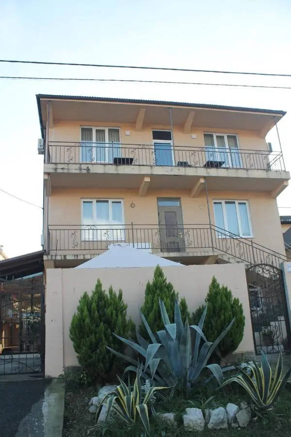 Дагомыс: Guest House Adriana Sochi
