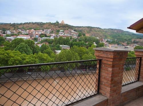 Тбилиси: Metekhi Ubani's Guesthouse