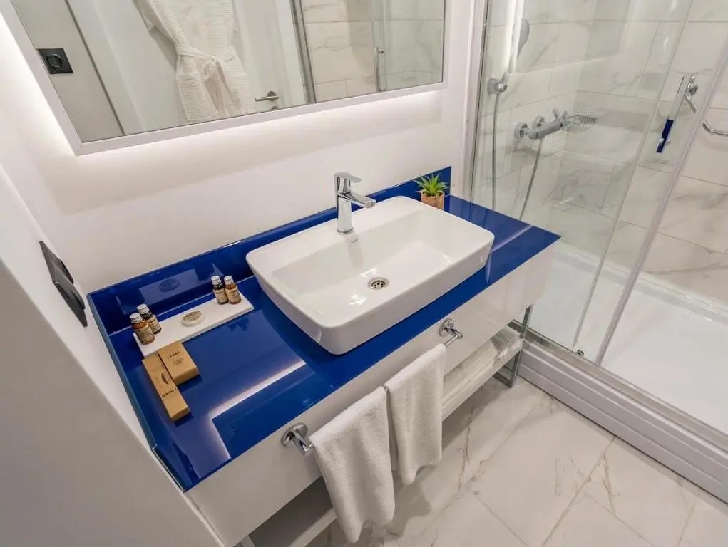 Батуми: Orbi City Hotel Twin Towers Batumi High Sea View