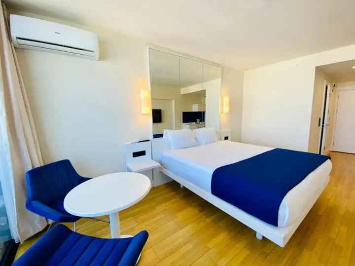 Батуми: Orbi City Hotel Twin Towers Batumi High Sea View
