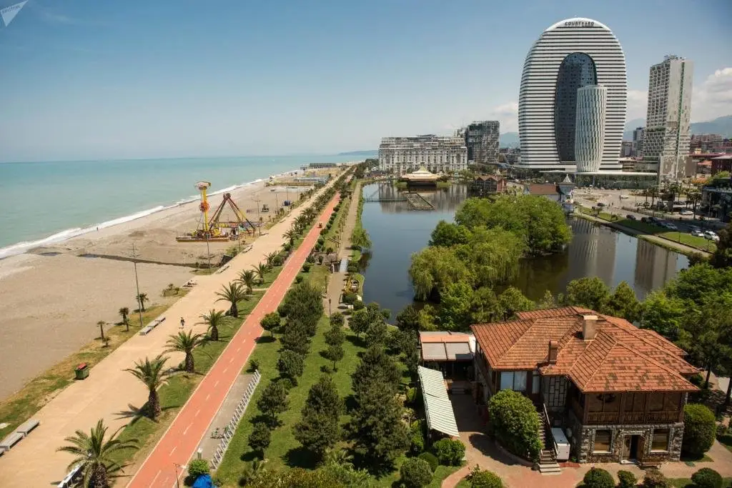 Батуми: Orbi City Hotel Twin Towers Batumi High Sea View