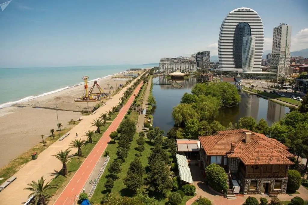 Батуми: Orbi City Hotel Twin Towers Batumi High Sea View