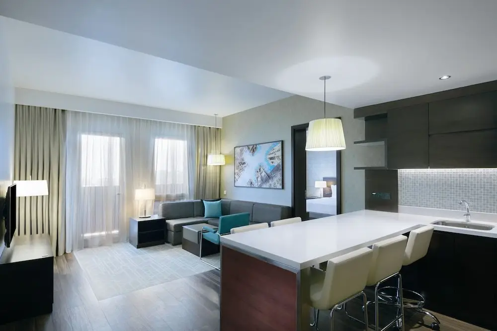 Дубай: Hyatt Place Dubai Wasl District Residences
