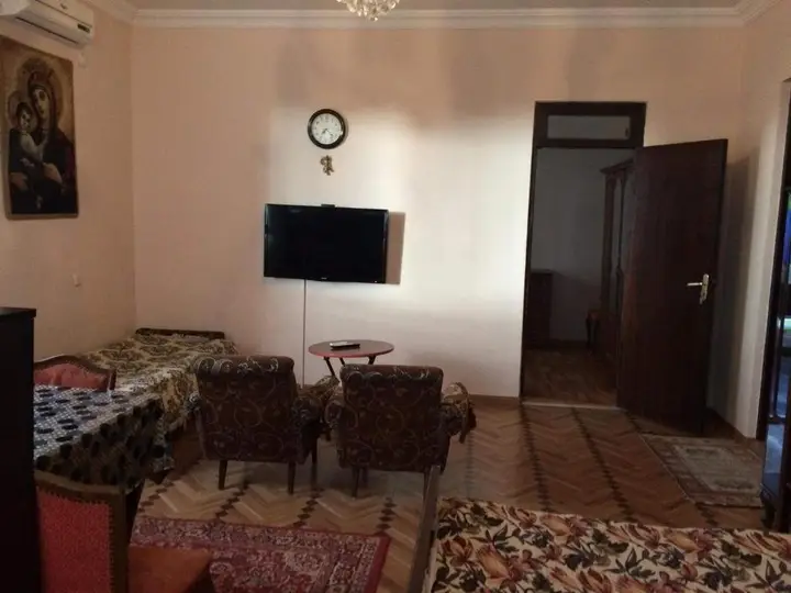 Кобулети: საოჯახო სასტუმრო/Family Hotel