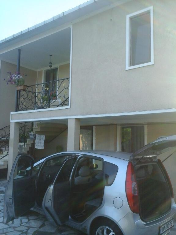 Кобулети: Guest House Nakaidzeebi