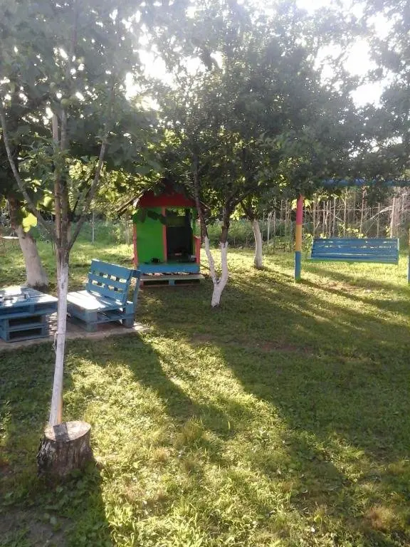 Кобулети: Guest House Nakaidzeebi