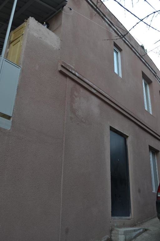Тбилиси: New house in old town