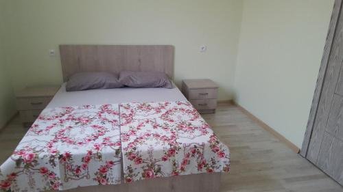 Кобулети: Ninos Haus