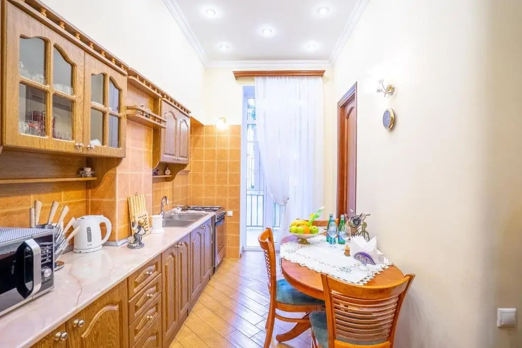 Тбилиси: Luxury Apartment Best Location !!!