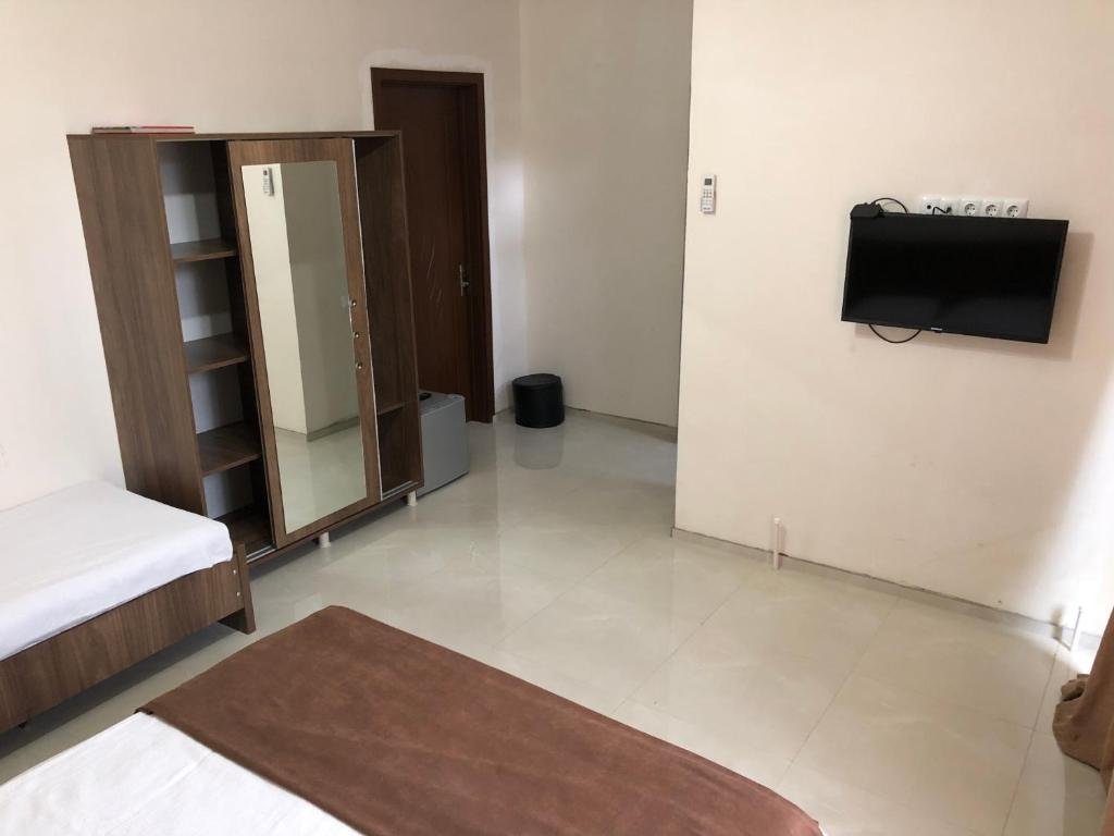 Кобулети: Natalia
