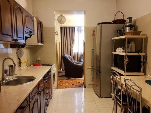 Батуми: Guest House Irina