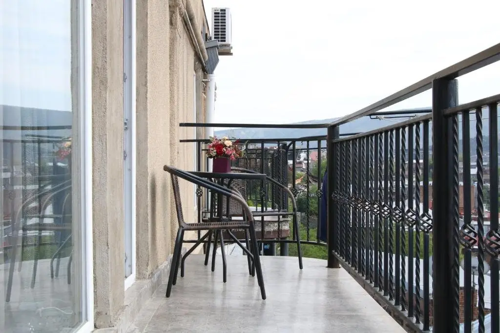 Тбилиси: Lika's apartment in Old Tbilisi