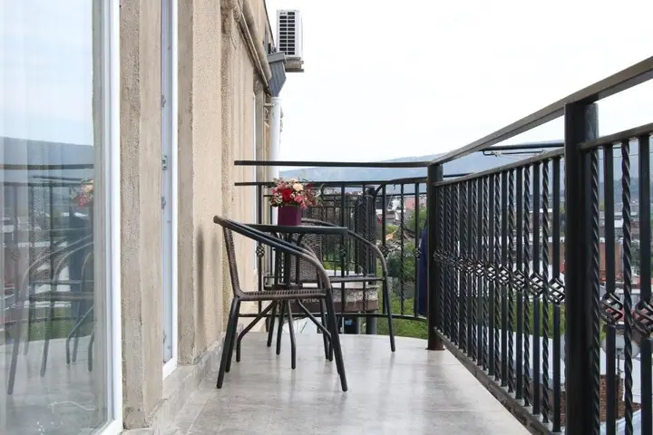Тбилиси: Lika's apartment in Old Tbilisi