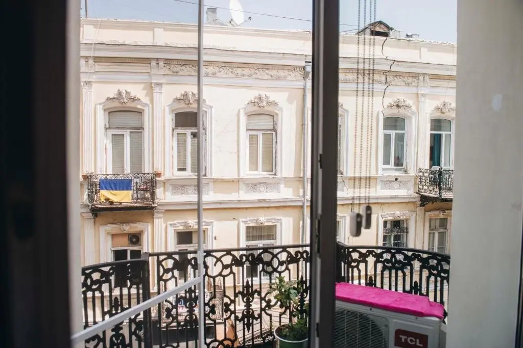 Тбилиси: Heart of Downtown Freedom Square