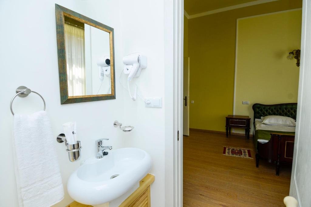 Тбилиси: Iveria Aparthotel