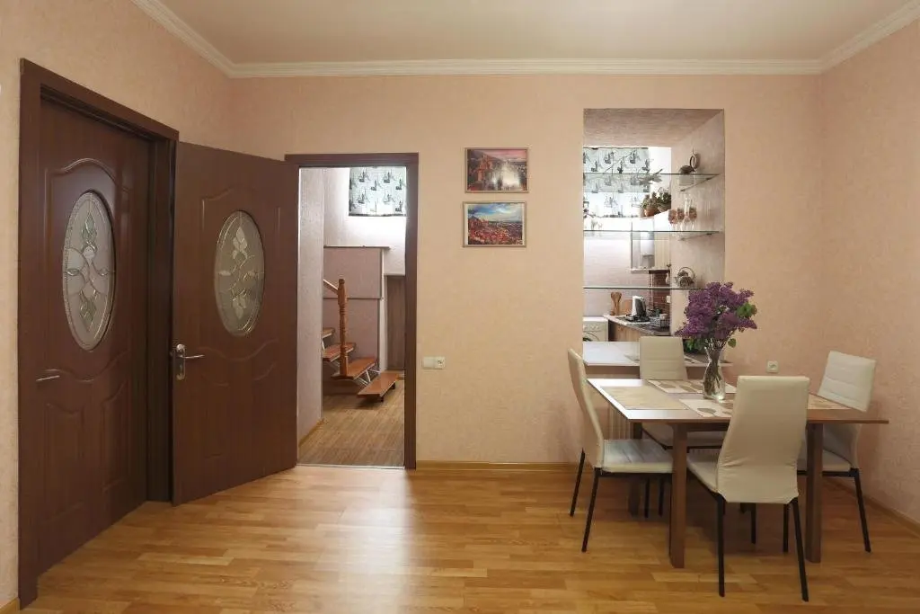 Тбилиси: Cozy Apartment near Liberty Square